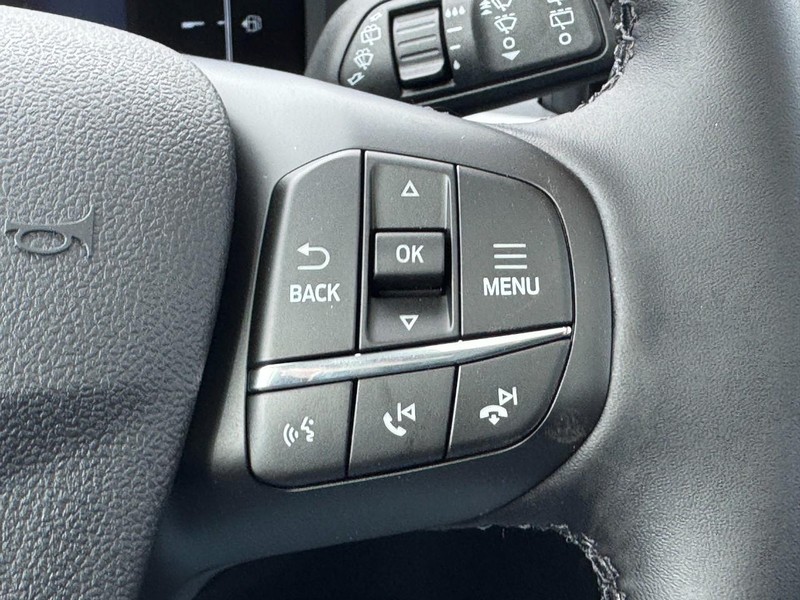 Ford Bronco Sport Vehicle Full-screen Gallery Image 14