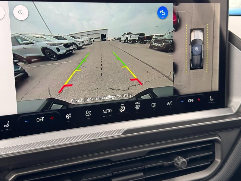 Ford Bronco Sport Vehicle Full-screen Gallery Image 18