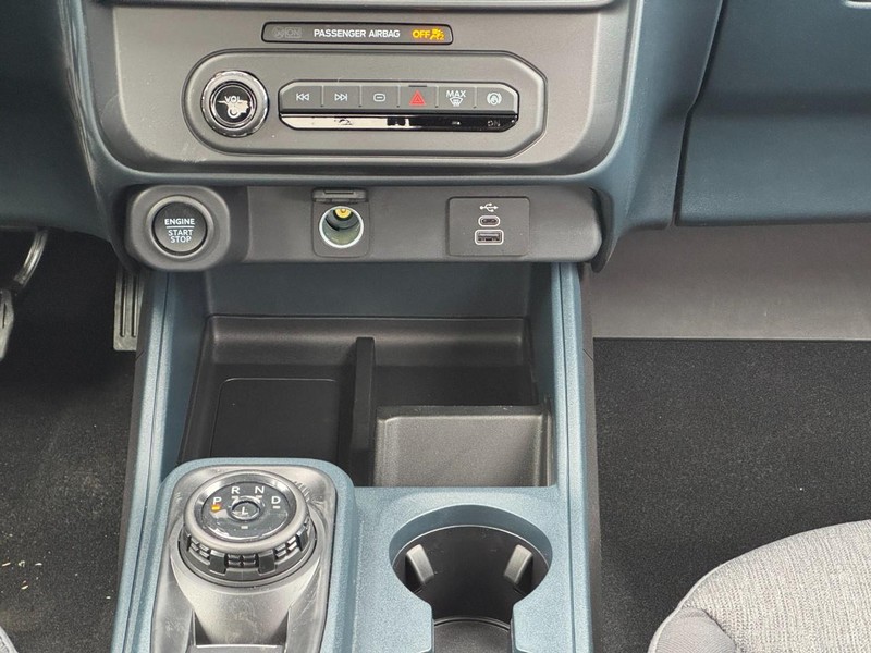 Ford Maverick Vehicle Full-screen Gallery Image 9