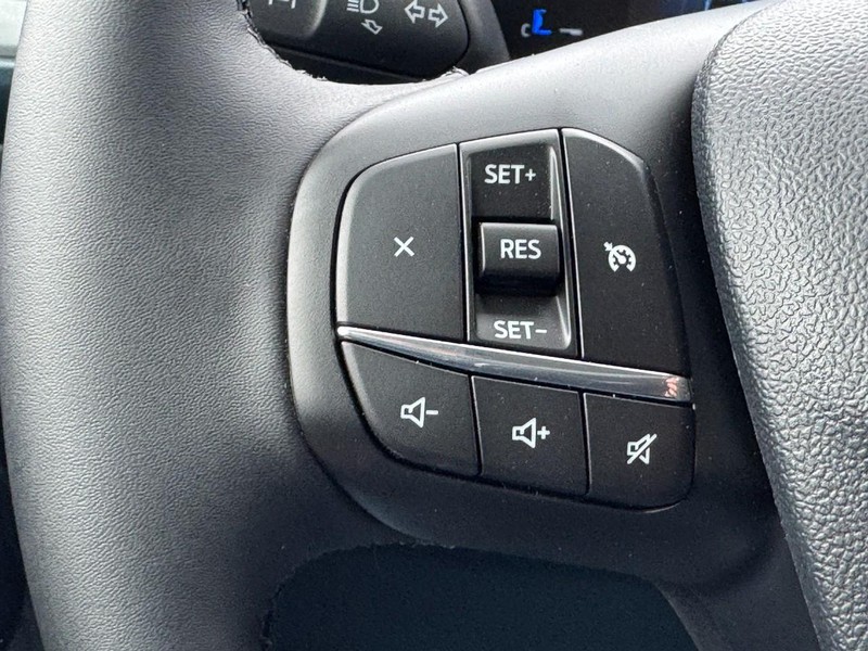 Ford Maverick Vehicle Full-screen Gallery Image 14