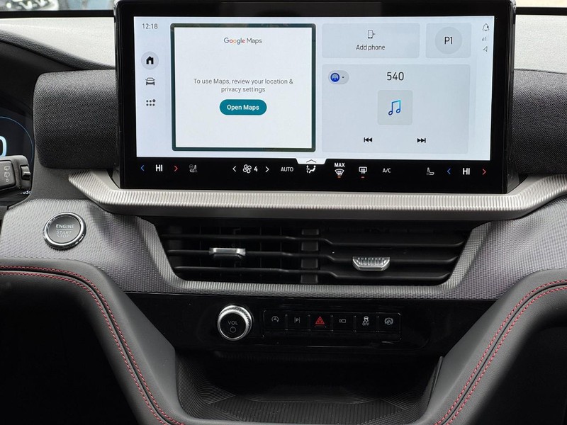 Ford Explorer Vehicle Full-screen Gallery Image 10