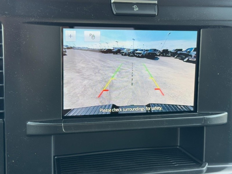 Ford Super Duty F-350 SRW Vehicle Full-screen Gallery Image 13