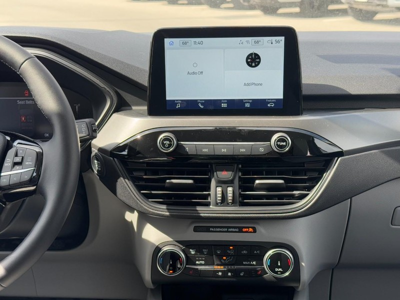 Ford Escape Vehicle Full-screen Gallery Image 8