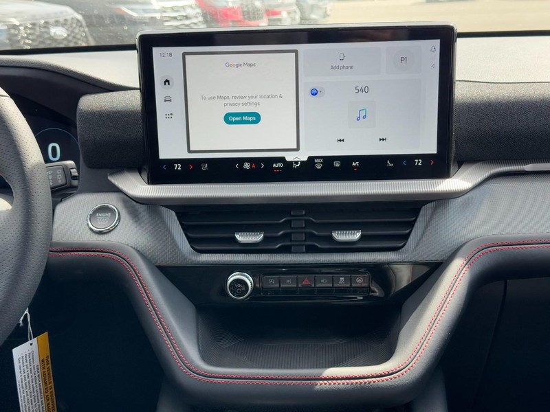 Ford Explorer Vehicle Full-screen Gallery Image 7