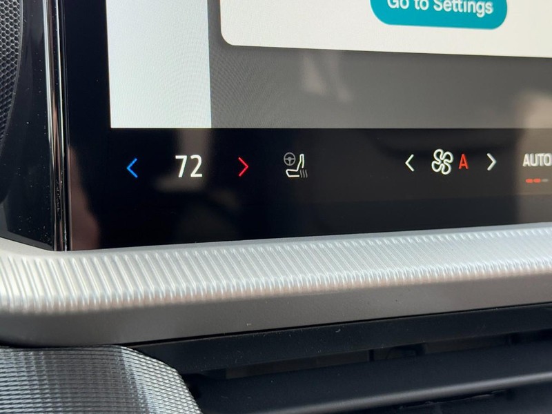 Ford Explorer Vehicle Full-screen Gallery Image 12