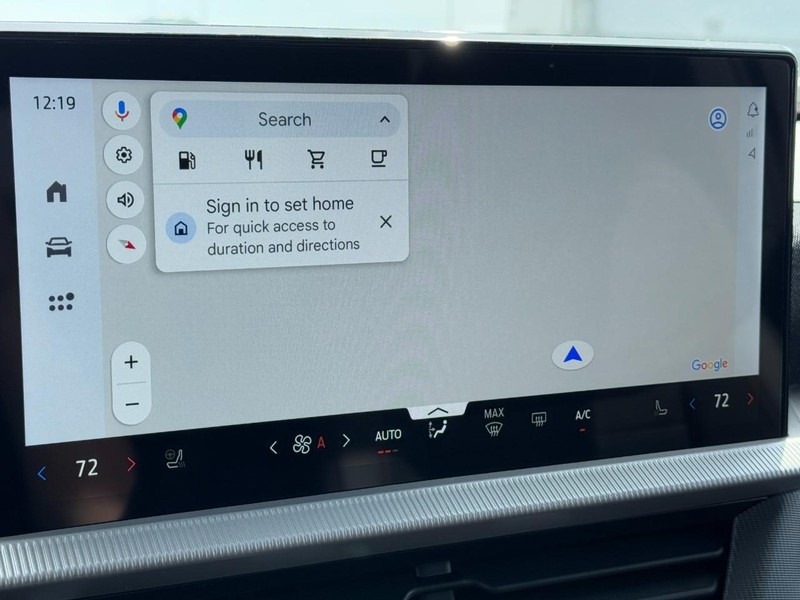 Ford Explorer Vehicle Full-screen Gallery Image 13