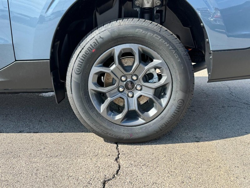 Ford Maverick Vehicle Image 06