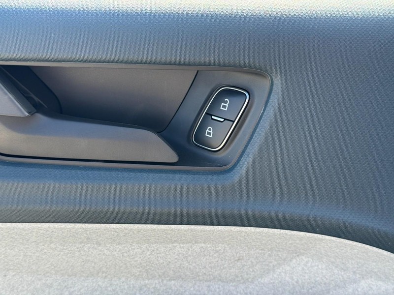 Ford Maverick Vehicle Image 15