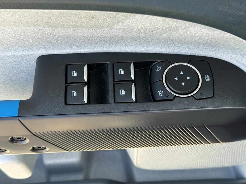 Ford Maverick Vehicle Image 16