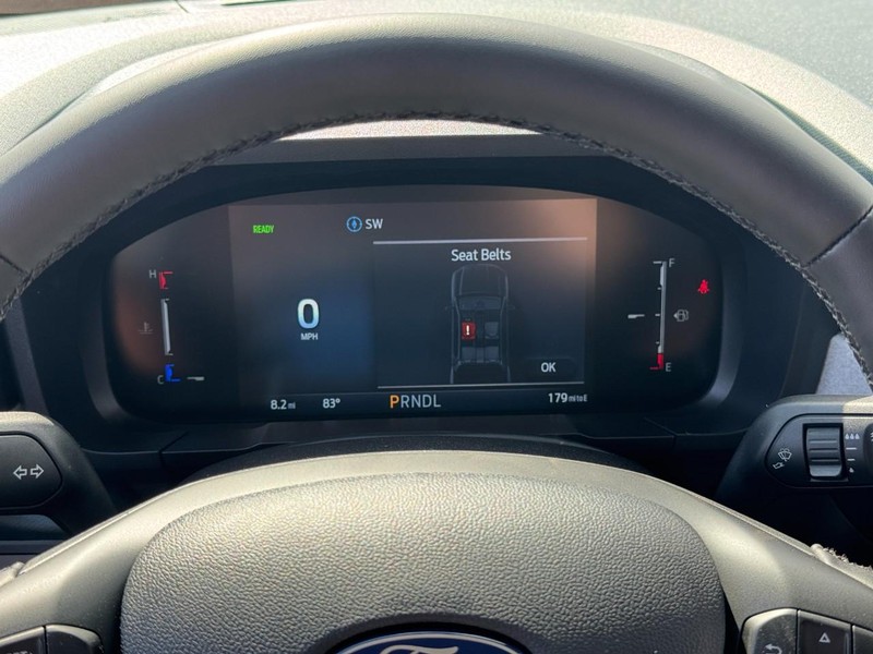 Ford Maverick Vehicle Image 23