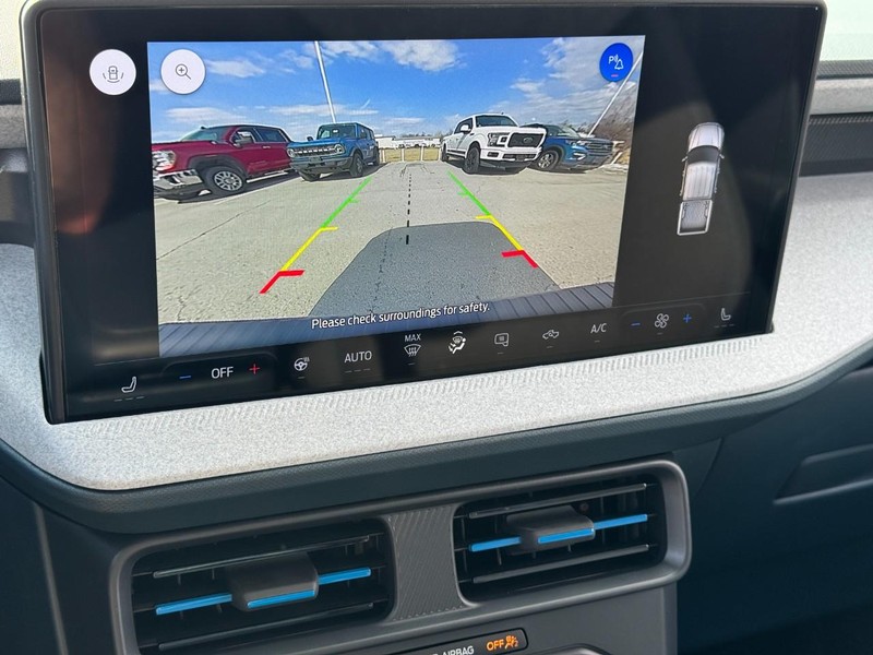 Ford Maverick Vehicle Image 24