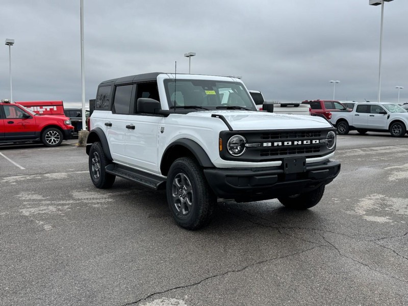 Ford Bronco Vehicle Image 02