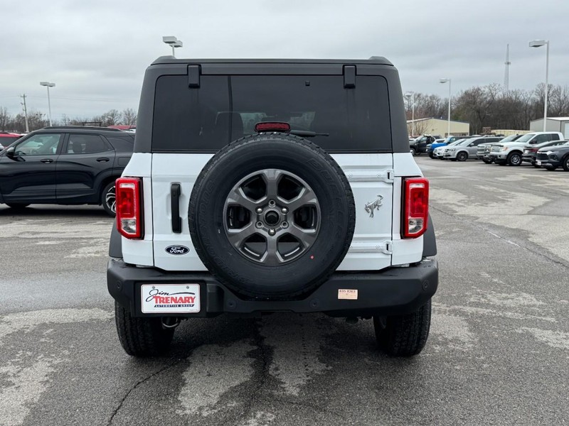 Ford Bronco Vehicle Image 04