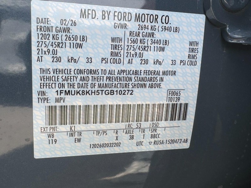 Ford Explorer Vehicle Full-screen Gallery Image 17