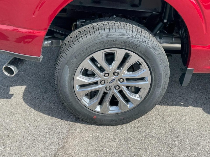 Ford F-150 Vehicle Full-screen Gallery Image 4