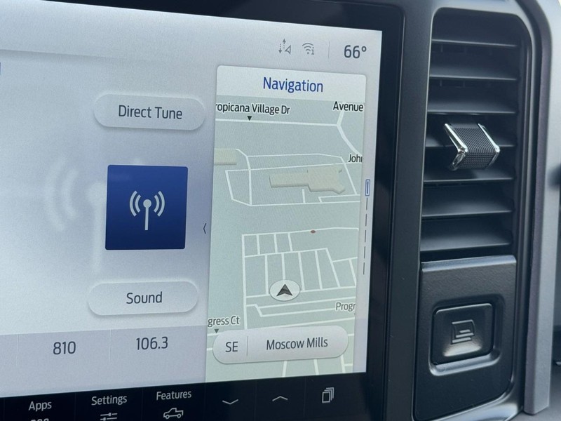 Ford F-150 Vehicle Full-screen Gallery Image 13