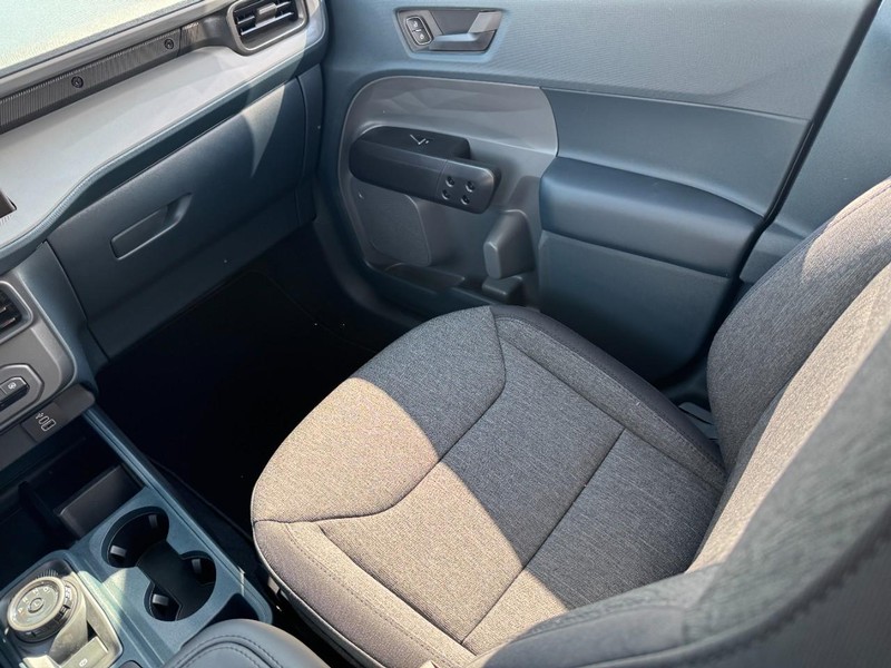 Ford Maverick Vehicle Image 14