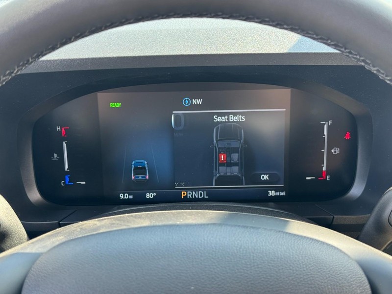 Ford Maverick Vehicle Image 23