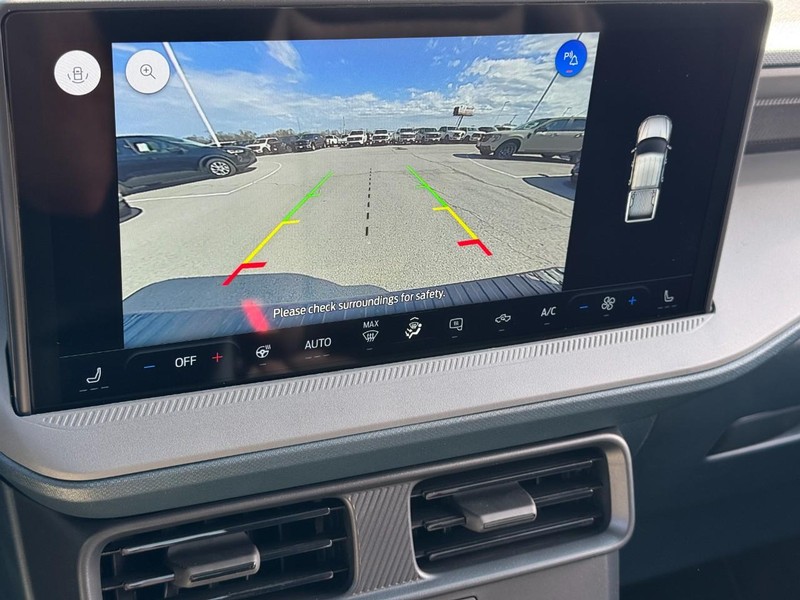 Ford Maverick Vehicle Image 24