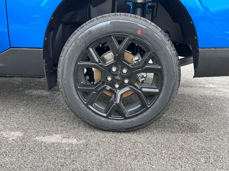 Ford Maverick Vehicle Image 06