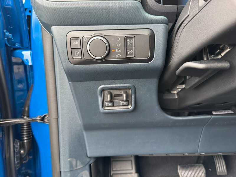 Ford Maverick Vehicle Image 20