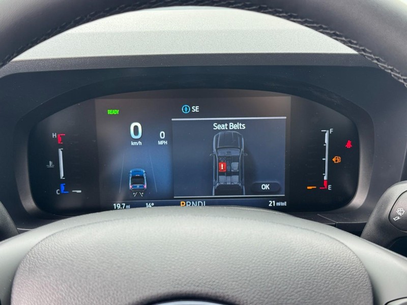 Ford Maverick Vehicle Image 23