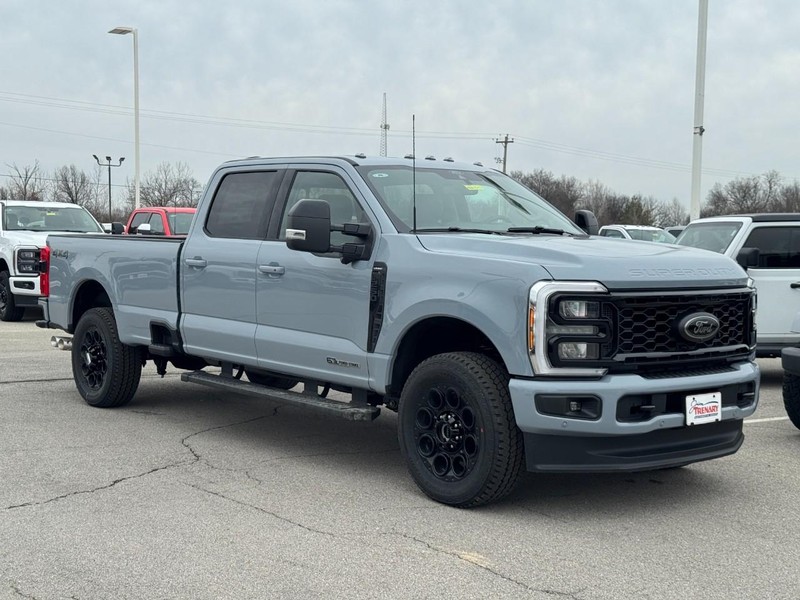 Ford Super Duty F-250 SRW Vehicle Image 02