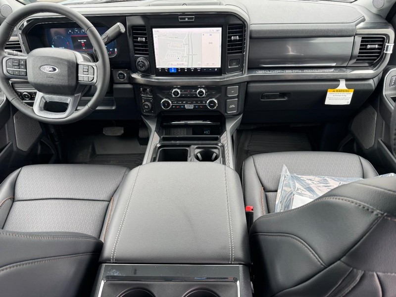 Ford Super Duty F-250 SRW Vehicle Image 07