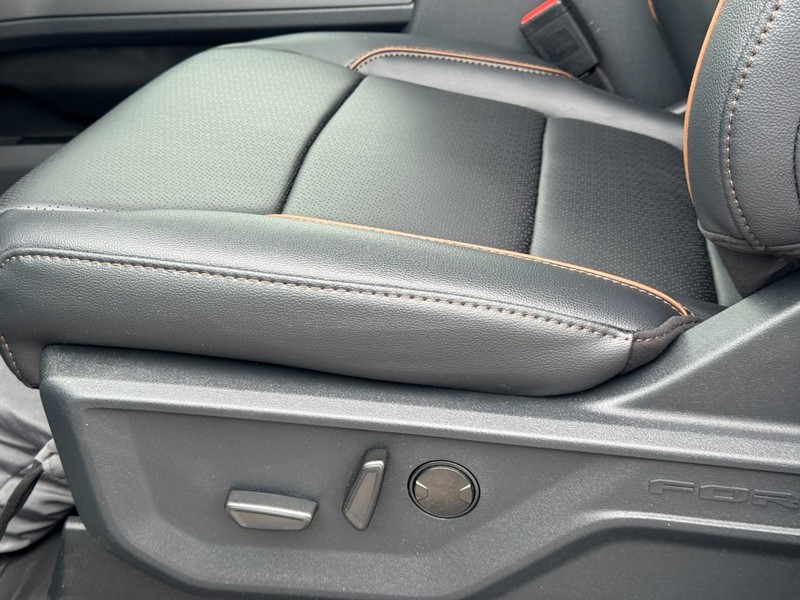 Ford Super Duty F-250 SRW Vehicle Image 14