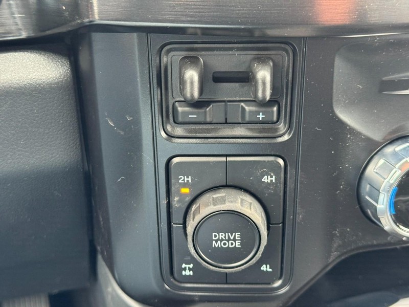 Ford Super Duty F-250 SRW Vehicle Image 19