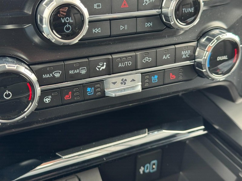 Ford Super Duty F-250 SRW Vehicle Image 20