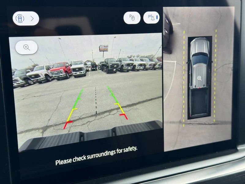 Ford Super Duty F-250 SRW Vehicle Image 21