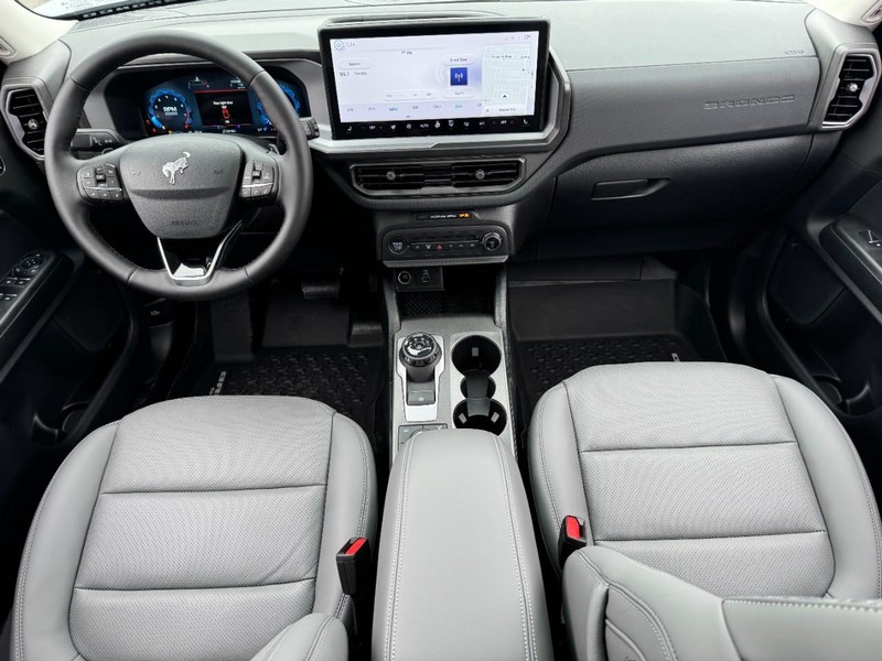 Ford Bronco Sport Vehicle Full-screen Gallery Image 11