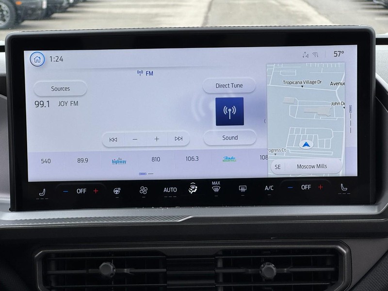 Ford Bronco Sport Vehicle Full-screen Gallery Image 13