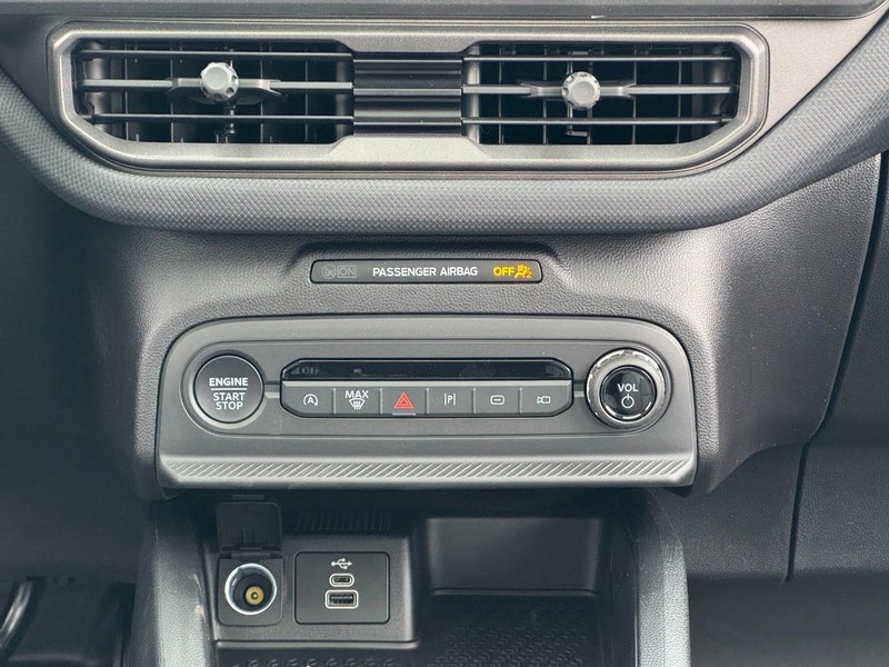 Ford Bronco Sport Vehicle Full-screen Gallery Image 14