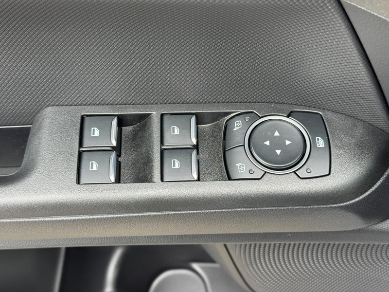 Ford Bronco Sport Vehicle Full-screen Gallery Image 18