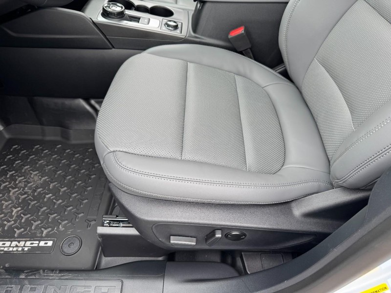 Ford Bronco Sport Vehicle Full-screen Gallery Image 20