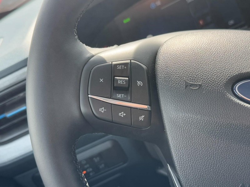 Ford Maverick Vehicle Full-screen Gallery Image 10