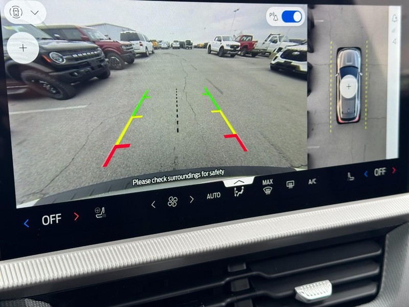 Ford Explorer Vehicle Image 21