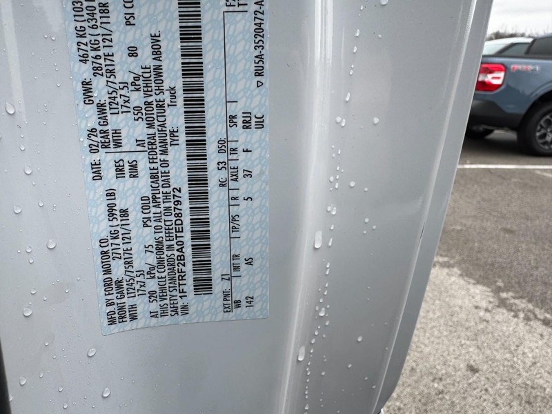 Ford Super Duty F-250 SRW Vehicle Full-screen Gallery Image 20