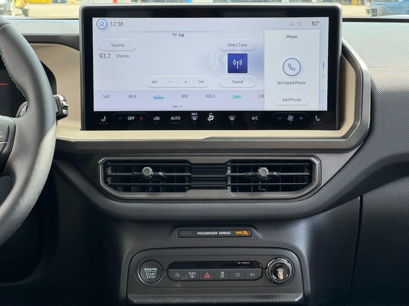 Ford Bronco Sport Vehicle Full-screen Gallery Image 12