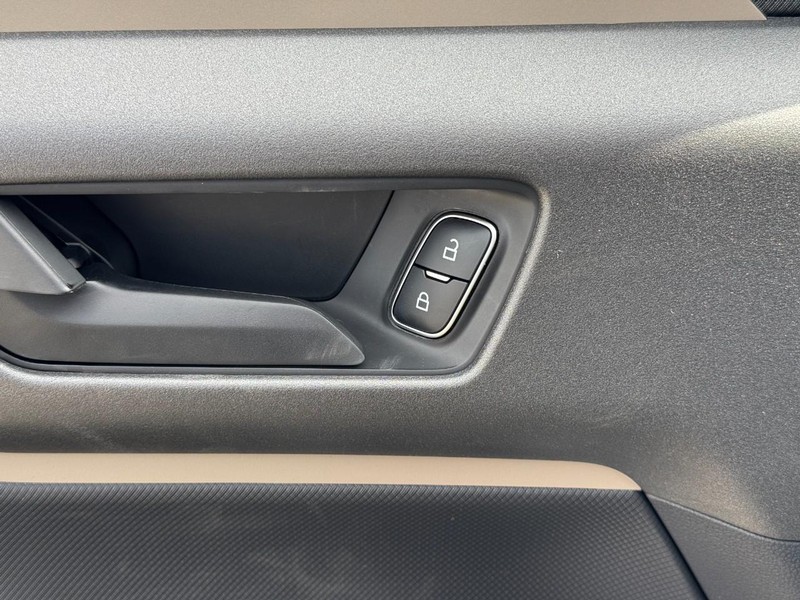 Ford Bronco Sport Vehicle Full-screen Gallery Image 15