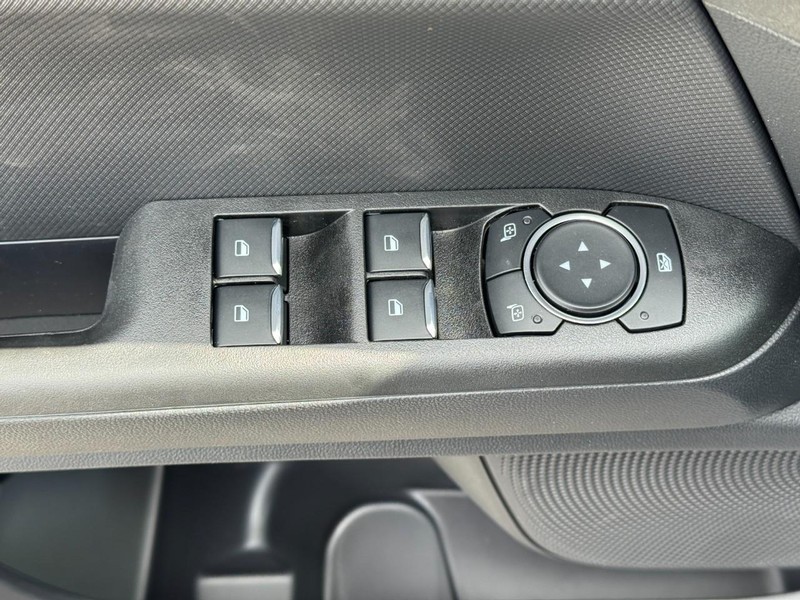 Ford Bronco Sport Vehicle Full-screen Gallery Image 16