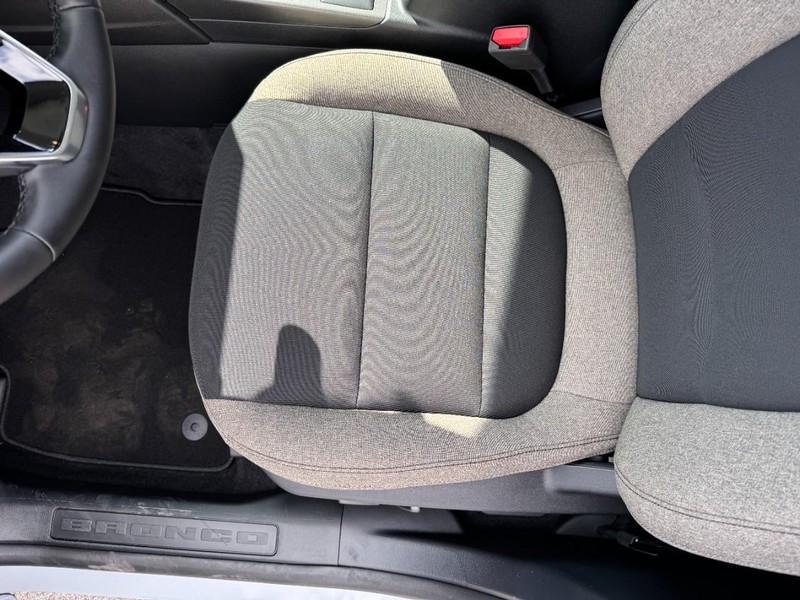 Ford Bronco Sport Vehicle Full-screen Gallery Image 18