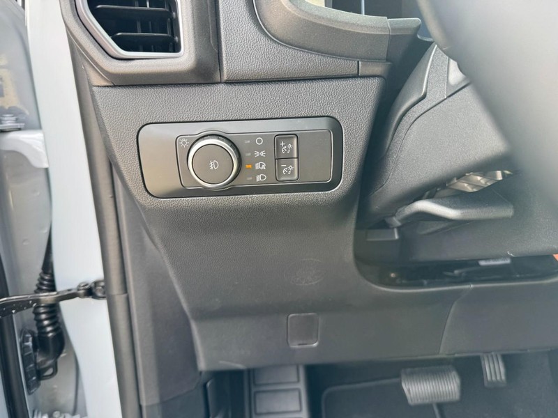 Ford Bronco Sport Vehicle Full-screen Gallery Image 20