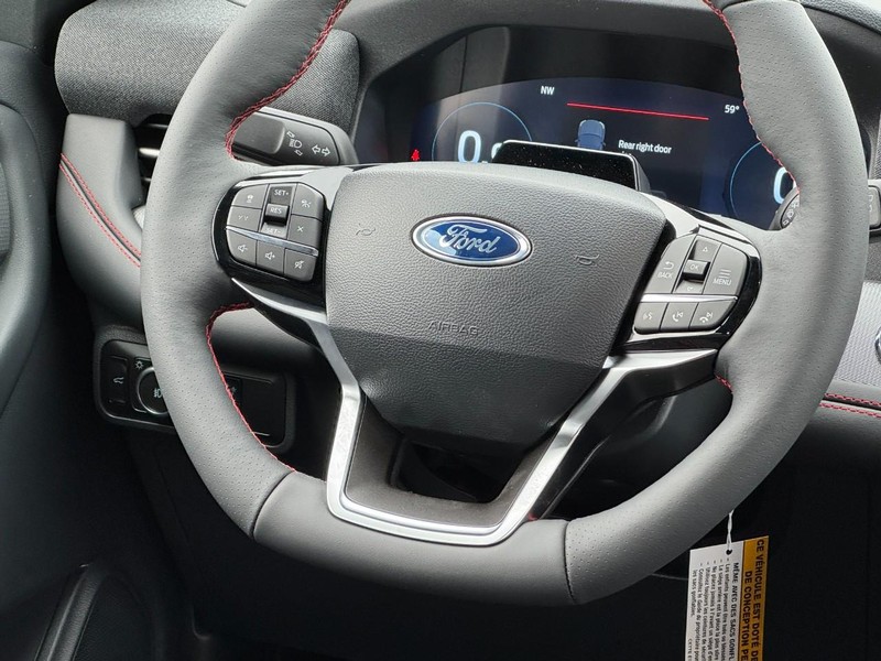 Ford Explorer Vehicle Image 09