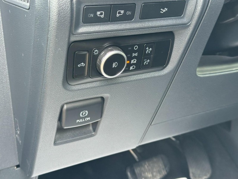 Ford F-150 Vehicle Image 17