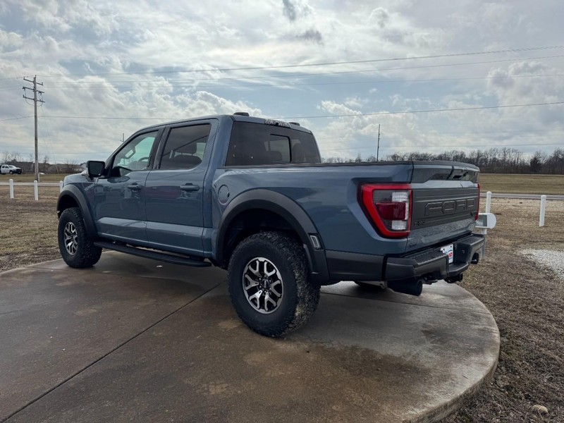 Ford F-150 Vehicle Full-screen Gallery Image 6