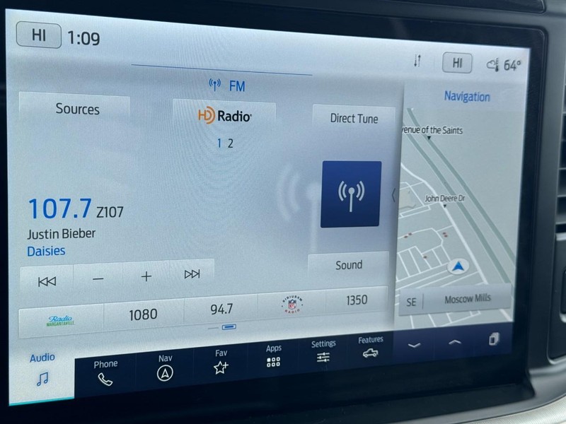 Ford F-150 Vehicle Full-screen Gallery Image 21