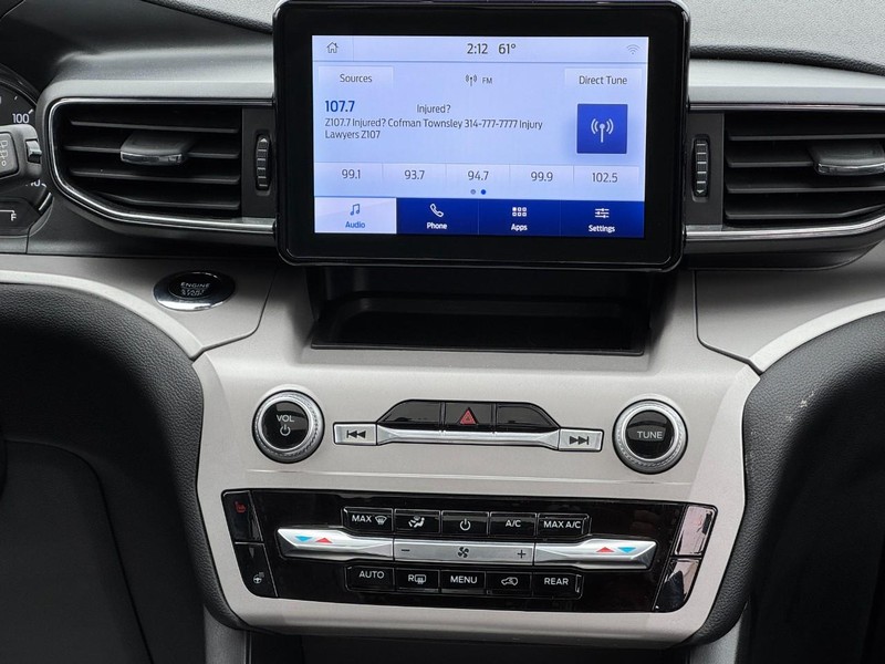 Ford Explorer Vehicle Image 14